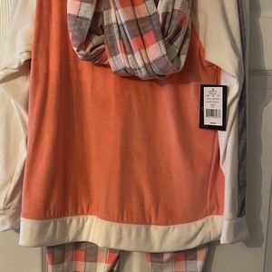 Super soft velour pajama set cuddle duds